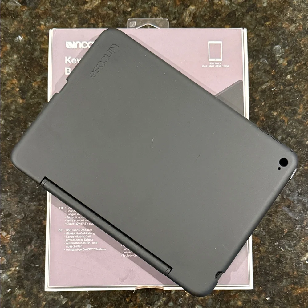 Incase Black Bluetooth Keyboard Case for Tablet iPad Mini 4 NEW in packaging